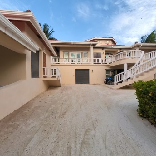 La Familia - Belize 360 virtual tour cover
